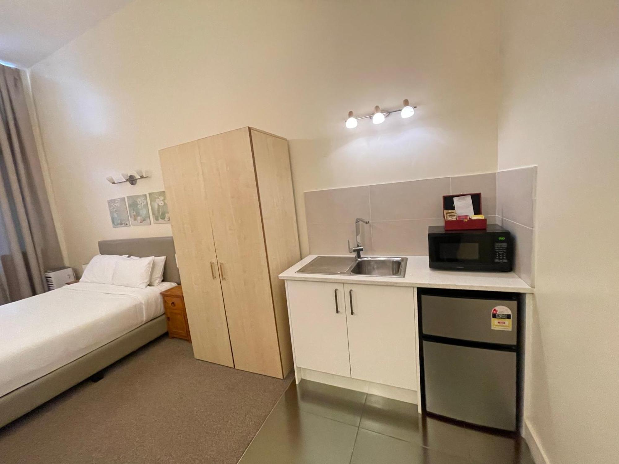 Hotel Grand Serviced